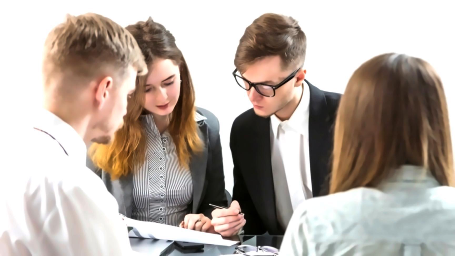 Moderne Technologie und digitale Systeme für Finanzbildung